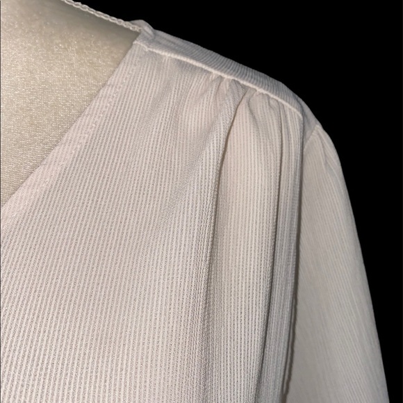 NWT Active USA Lightweight Women’s Cream Button Blouse sz‎ 1XL - Picture 6 of 10